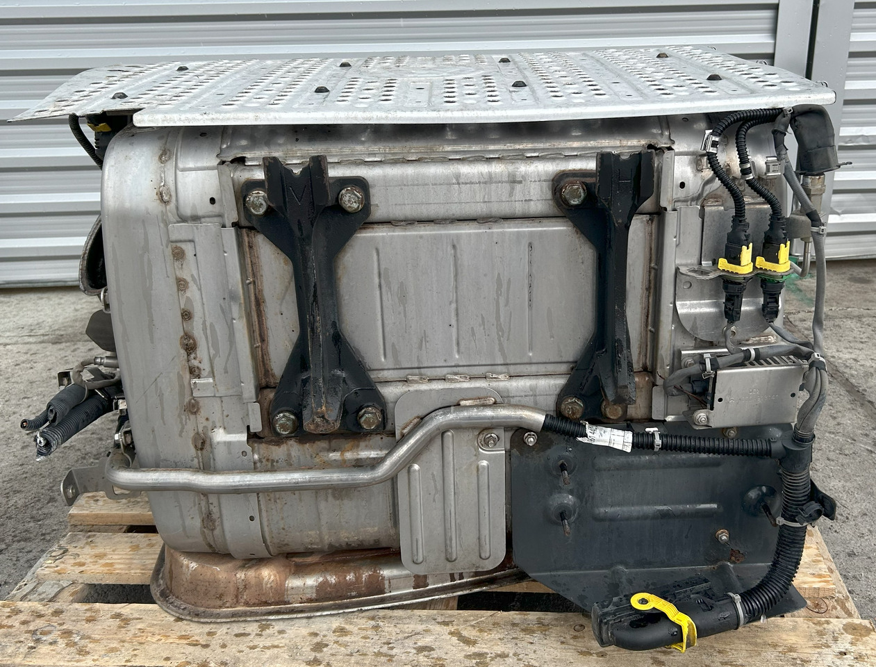 MERCEDES ACTROS MP4 A0094905612 - Катализатор за Камион: снимка 1 MERCEDES ACTROS MP4 A0094905612 - Катализатор за Камион: снимка 1