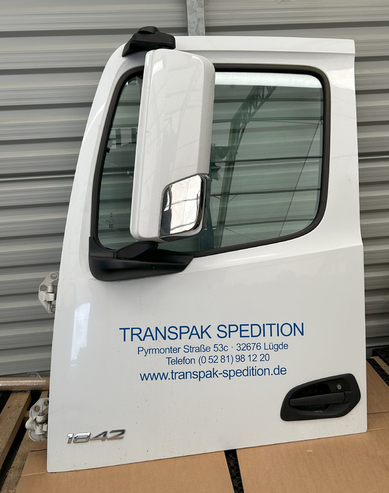 MERCEDES ACTROS MP4 DOOR LEFT WITH MIRROR - Врата и части: снимка 1 MERCEDES ACTROS MP4 DOOR LEFT WITH MIRROR - Врата и части: снимка 1