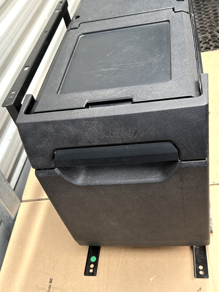 MERCEDES ACTROS MP4 REFRIGERATOR - Универсална част: снимка 1 MERCEDES ACTROS MP4 REFRIGERATOR - Универсална част: снимка 1