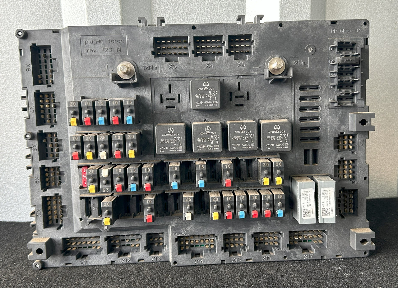MERCEDES AROCS MP4 A FUSE MODULE SAM - Предпазител: снимка 3 MERCEDES AROCS MP4 A FUSE MODULE SAM - Предпазител: снимка 3