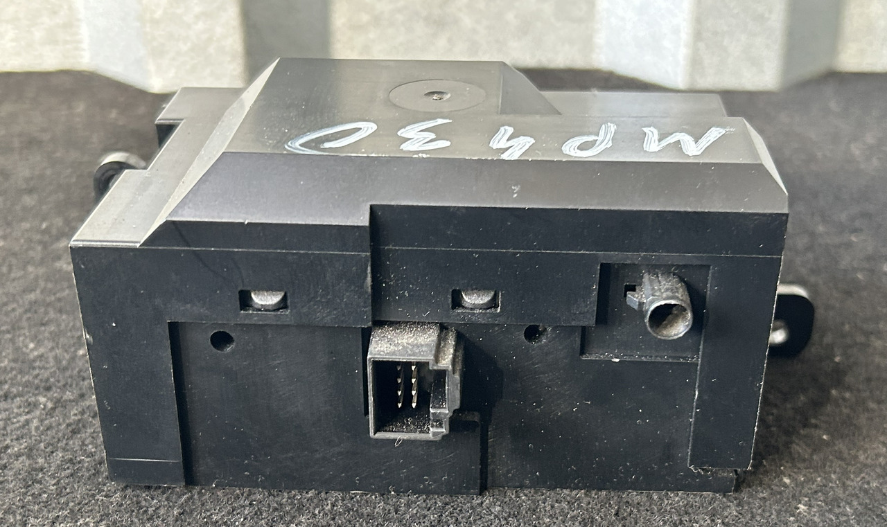 MERCEDES-BENZ ACTROS MP4 START/STOP IGNITION SWITCH - Табло за Камион: снимка 3 MERCEDES-BENZ ACTROS MP4 START/STOP IGNITION SWITCH - Табло за Камион: снимка 3