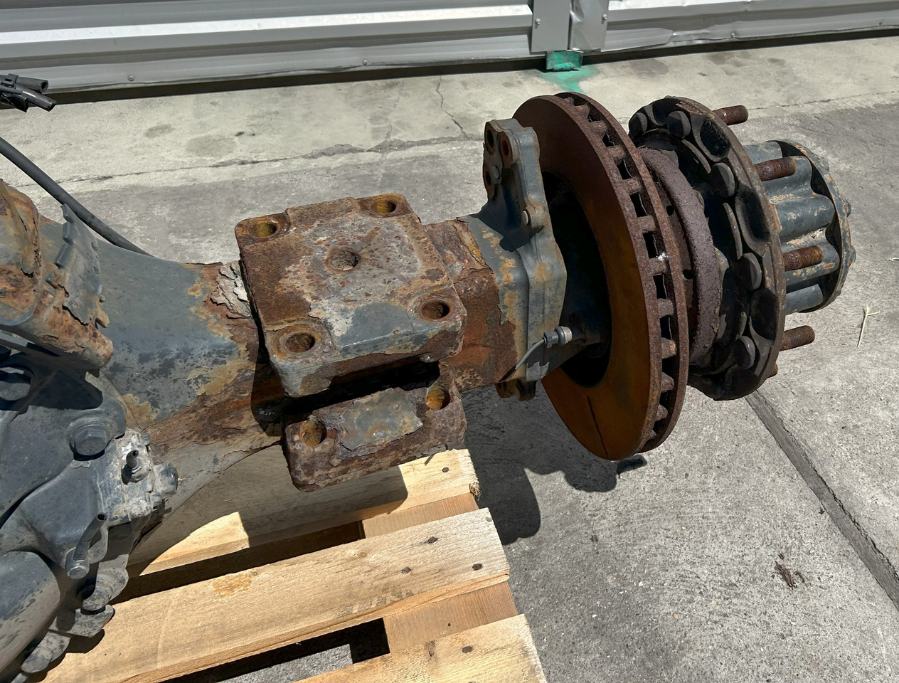 MERCEDES-BENZ REAR AXLE + HUBS ACTROS MP4 R440-13 2,846 - Задна ос за Камион: снимка 4 MERCEDES-BENZ REAR AXLE + HUBS ACTROS MP4 R440-13 2,846 - Задна ос за Камион: снимка 4