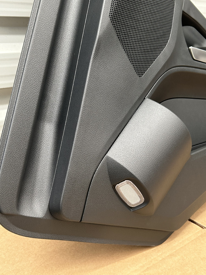 MERCEDES DOOR UPHOLSTERY SIDE RIGHT AROCS ACTROS MP4 MP5 - Врата и части: снимка 2 MERCEDES DOOR UPHOLSTERY SIDE RIGHT AROCS ACTROS MP4 MP5 - Врата и части: снимка 2