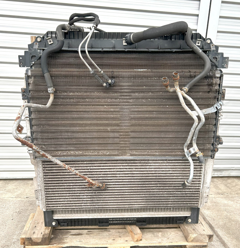 Mercedes ACTROS MP4 COOLERS SET - Радиатор: снимка 1 Mercedes ACTROS MP4 COOLERS SET - Радиатор: снимка 1