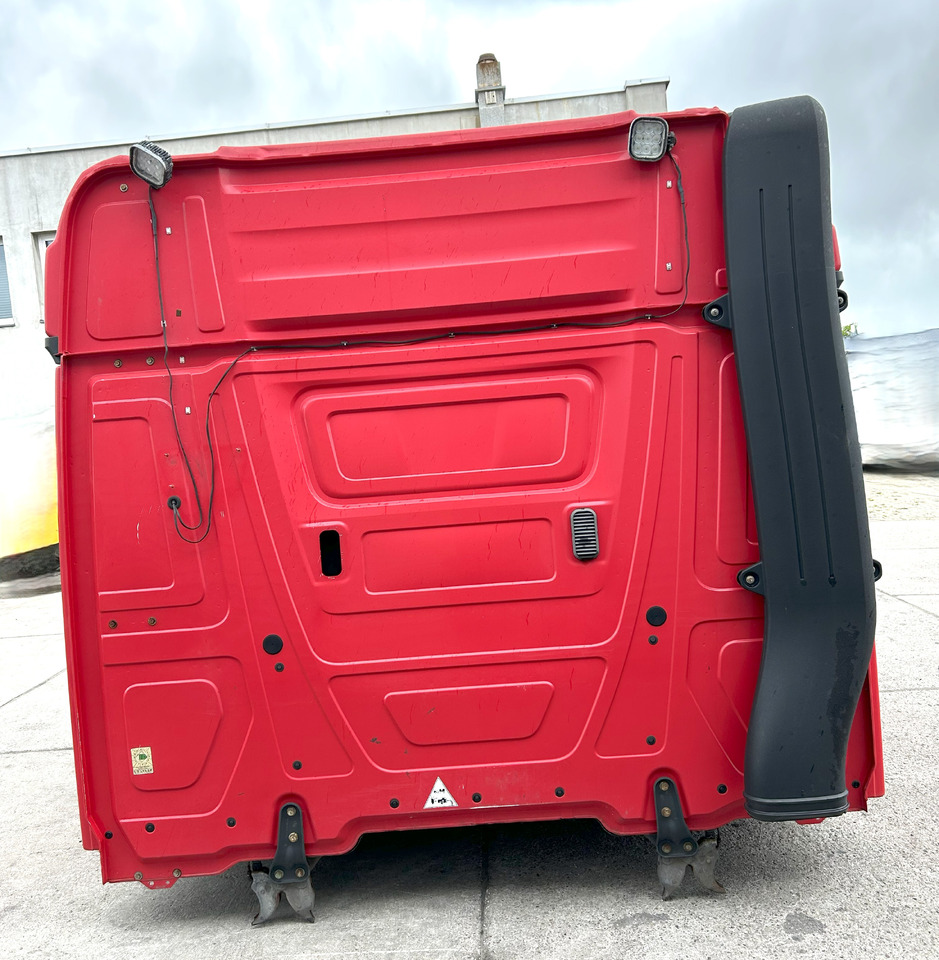 Mercedes Actros MP4 L StreamSpace 2,50 - Кабина: снимка 2 Mercedes Actros MP4 L StreamSpace 2,50 - Кабина: снимка 2