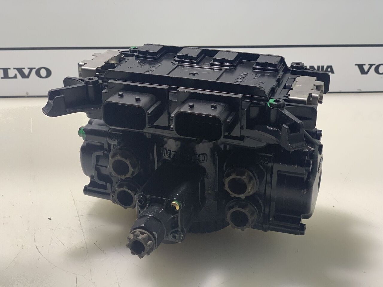 Mercedes-Benz ACTROS 4801050060 Mercedes-Benz ACTROS truck - Спирачен клапан за Камион: снимка 4 Mercedes-Benz ACTROS 4801050060 Mercedes-Benz ACTROS truck - Спирачен клапан за Камион: снимка 4