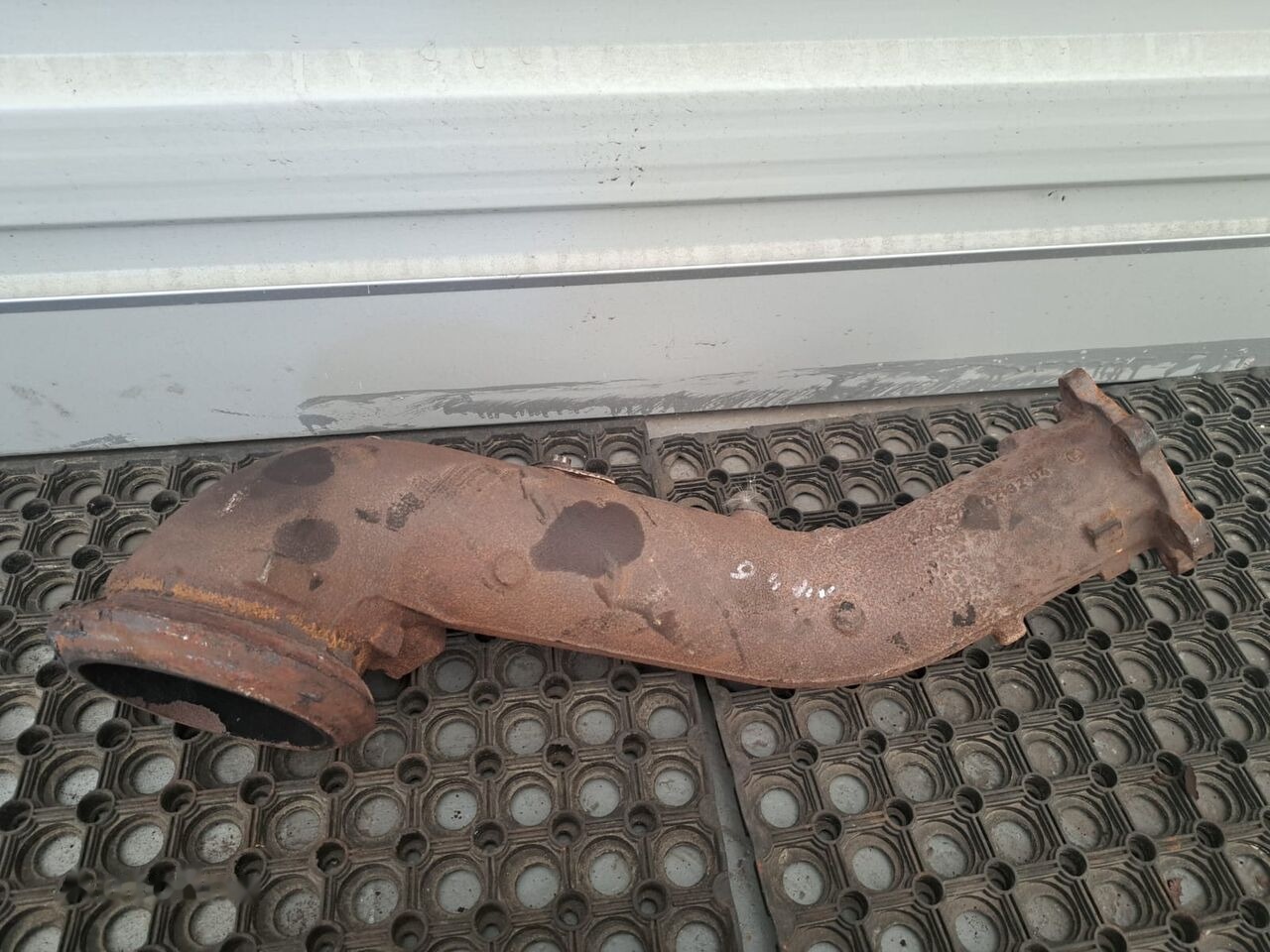 Mercedes-Benz ACTROS MP4 A4701423204 Mercedes-Benz ACTROS MP4 truck - Изпускателна тръба за Камион: снимка 3 Mercedes-Benz ACTROS MP4 A4701423204 Mercedes-Benz ACTROS MP4 truck - Изпускателна тръба за Камион: снимка 3