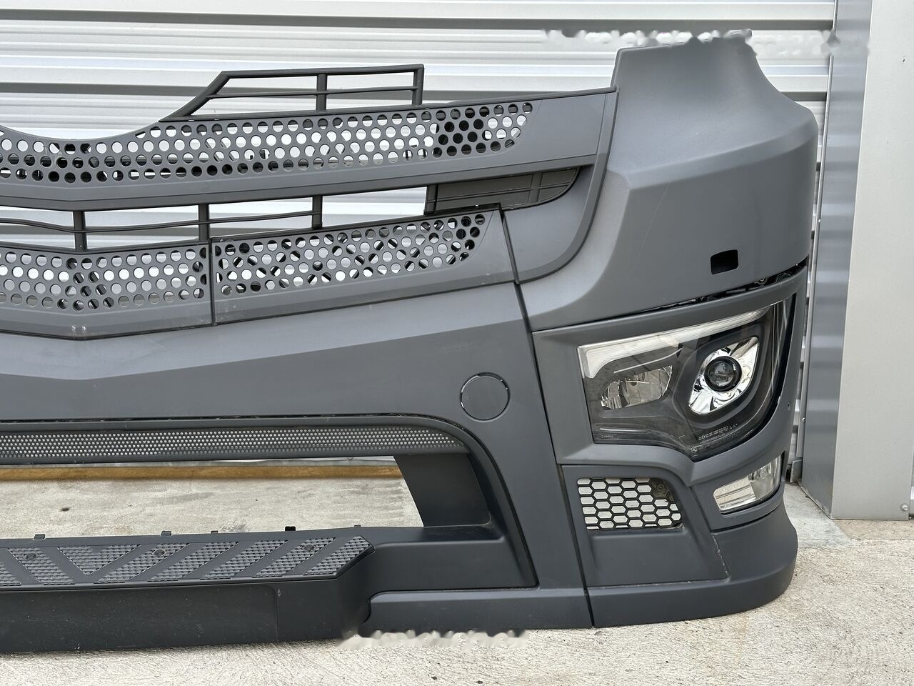 Mercedes-Benz ACTROS MP4 MP5 A9618203159 A9618203059 Mercedes-Benz A 9608801690 A9618203159 A9618203059 - Броня за Камион: снимка 4 Mercedes-Benz ACTROS MP4 MP5 A9618203159 A9618203059 Mercedes-Benz A 9608801690 A9618203159 A9618203059 - Броня за Камион: снимка 4