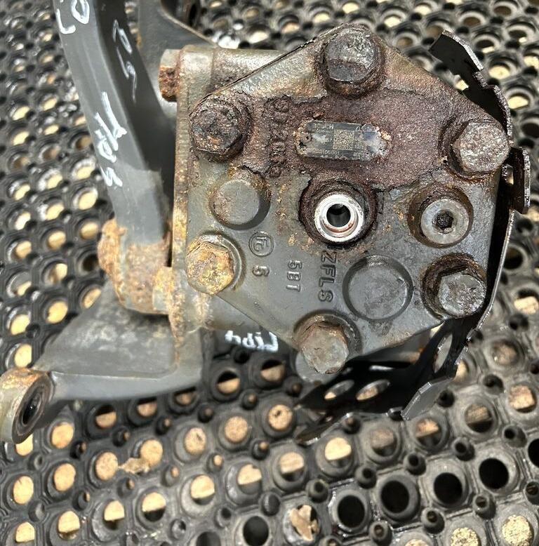 Mercedes-Benz ACTROS MP4 truck - Кормилно управление за Камион: снимка 1 Mercedes-Benz ACTROS MP4 truck - Кормилно управление за Камион: снимка 1