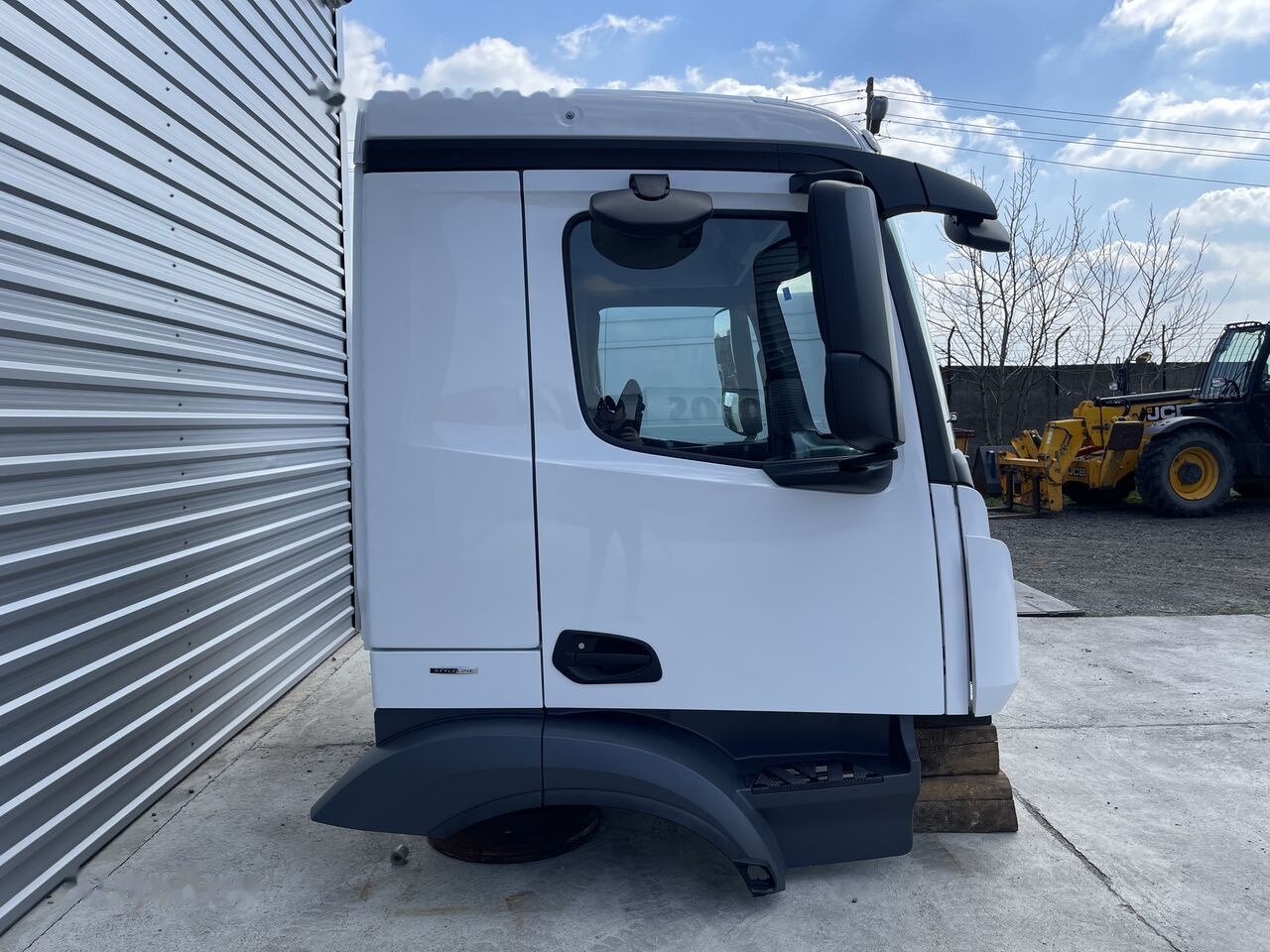 Mercedes-Benz Actros MP4 for Mercedes-Benz ACTROS ANTOS AXOR - Кабина: снимка 3 Mercedes-Benz Actros MP4 for Mercedes-Benz ACTROS ANTOS AXOR - Кабина: снимка 3