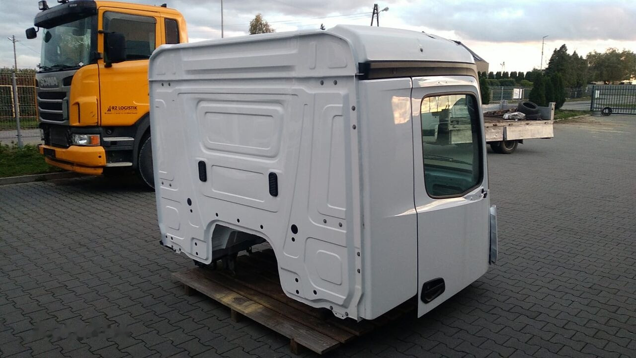 Mercedes-Benz Arocs 8x8 8x6 4x4 6x6 6x4 M Classic Space 320mm Mercedes-Benz AROCS Arocs 8x8 8x6 4x4 6x6 6x4 M Classic Space 320mm truck - Кабина за Камион: снимка 4 Mercedes-Benz Arocs 8x8 8x6 4x4 6x6 6x4 M Classic Space 320mm Mercedes-Benz AROCS Arocs 8x8 8x6 4x4 6x6 6x4 M Classic Space 320mm truck - Кабина за Камион: снимка 4