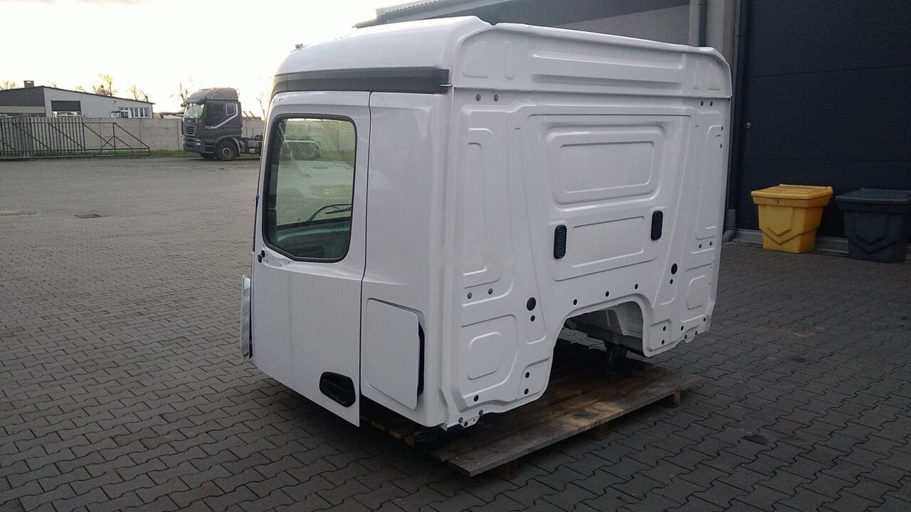 Mercedes-Benz Arocs 8x8 8x6 4x4 6x6 6x4 M Classic Space 320mm Mercedes-Benz AROCS Arocs 8x8 8x6 4x4 6x6 6x4 M Classic Space 320mm truck - Кабина за Камион: снимка 3 Mercedes-Benz Arocs 8x8 8x6 4x4 6x6 6x4 M Classic Space 320mm Mercedes-Benz AROCS Arocs 8x8 8x6 4x4 6x6 6x4 M Classic Space 320mm truck - Кабина за Камион: снимка 3