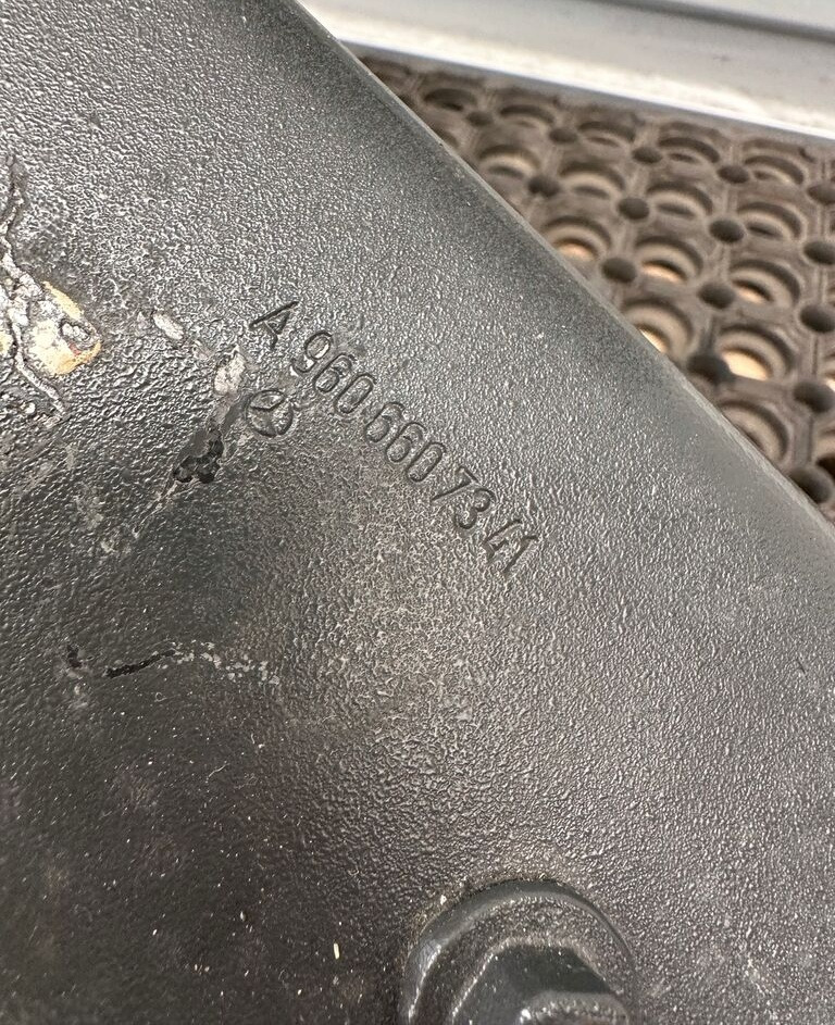 MOCOWANIE STOPNICY DOLNEJ LEWY PRZÓD A9606607341 Mercedes-Benz ACTROS MP4 A9606607341 truck - Резервни части за Камион: снимка 2 MOCOWANIE STOPNICY DOLNEJ LEWY PRZÓD A9606607341 Mercedes-Benz ACTROS MP4 A9606607341 truck - Резервни части за Камион: снимка 2