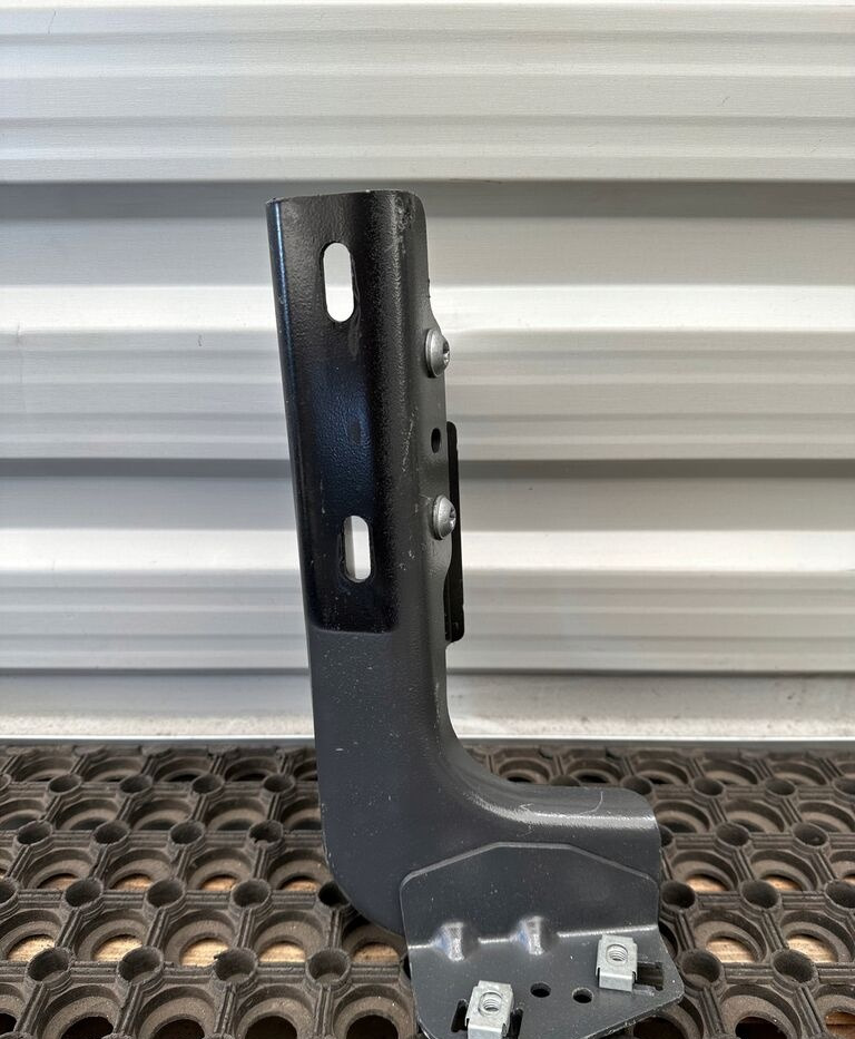 MOCOWANIE STOPNICY DOLNEJ LEWY PRZÓD A9606607341 Mercedes-Benz ACTROS MP4 A9606607341 truck - Резервни части за Камион: снимка 1 MOCOWANIE STOPNICY DOLNEJ LEWY PRZÓD A9606607341 Mercedes-Benz ACTROS MP4 A9606607341 truck - Резервни части за Камион: снимка 1
