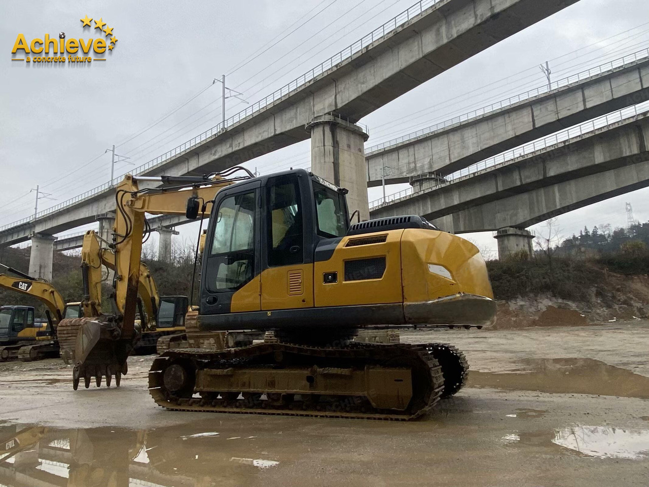 XCMG XE135D 0.32-0.61(0.52) m³ 86/2200 kw/rpm QSF3.8 260 L 99.1 kN 【ACHIEVE】 TOP CONDITION!!! - Верижен багер: снимка 3 XCMG XE135D 0.32-0.61(0.52) m³ 86/2200 kw/rpm QSF3.8 260 L 99.1 kN 【ACHIEVE】 TOP CONDITION!!! - Верижен багер: снимка 3