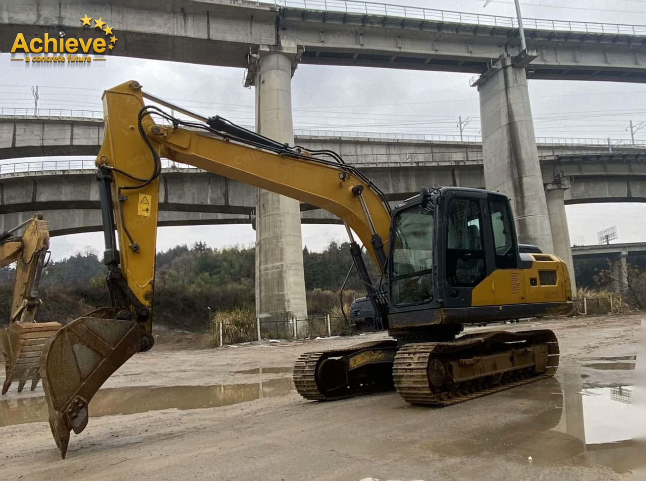XCMG XE135D 0.32-0.61(0.52) m³ 86/2200 kw/rpm QSF3.8 260 L 99.1 kN 【ACHIEVE】 TOP CONDITION!!! - Верижен багер: снимка 2 XCMG XE135D 0.32-0.61(0.52) m³ 86/2200 kw/rpm QSF3.8 260 L 99.1 kN 【ACHIEVE】 TOP CONDITION!!! - Верижен багер: снимка 2