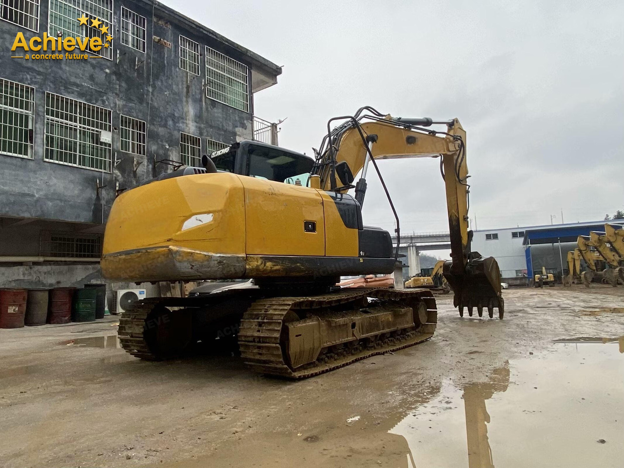 XCMG XE135D 0.32-0.61(0.52) m³ 86/2200 kw/rpm QSF3.8 260 L 99.1 kN 【ACHIEVE】 TOP CONDITION!!! - Верижен багер: снимка 4 XCMG XE135D 0.32-0.61(0.52) m³ 86/2200 kw/rpm QSF3.8 260 L 99.1 kN 【ACHIEVE】 TOP CONDITION!!! - Верижен багер: снимка 4