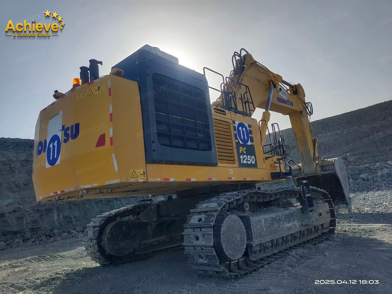 Komatsu 【ACHIEVE】TOP CONDITION!!! PC1250-11R 2023 4500h Horsepower (HP) 758 HP @ 1,800 rpm Operating weight (lbs) 269,300 - 272,600 Bucket Capacity (yd3) 5.3-9.5 - Верижен багер: снимка 3 Komatsu 【ACHIEVE】TOP CONDITION!!! PC1250-11R 2023 4500h Horsepower (HP) 758 HP @ 1,800 rpm Operating weight (lbs) 269,300 - 272,600 Bucket Capacity (yd3) 5.3-9.5 - Верижен багер: снимка 3