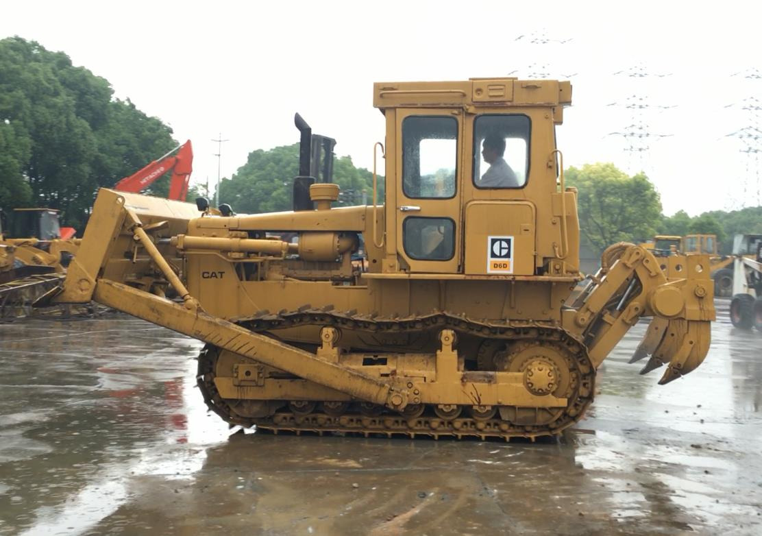 Caterpillar D6D Bulldozer Good Condition Tracked Tractor for Bolivia - Булдозер: снимка 1 Caterpillar D6D Bulldozer Good Condition Tracked Tractor for Bolivia - Булдозер: снимка 1