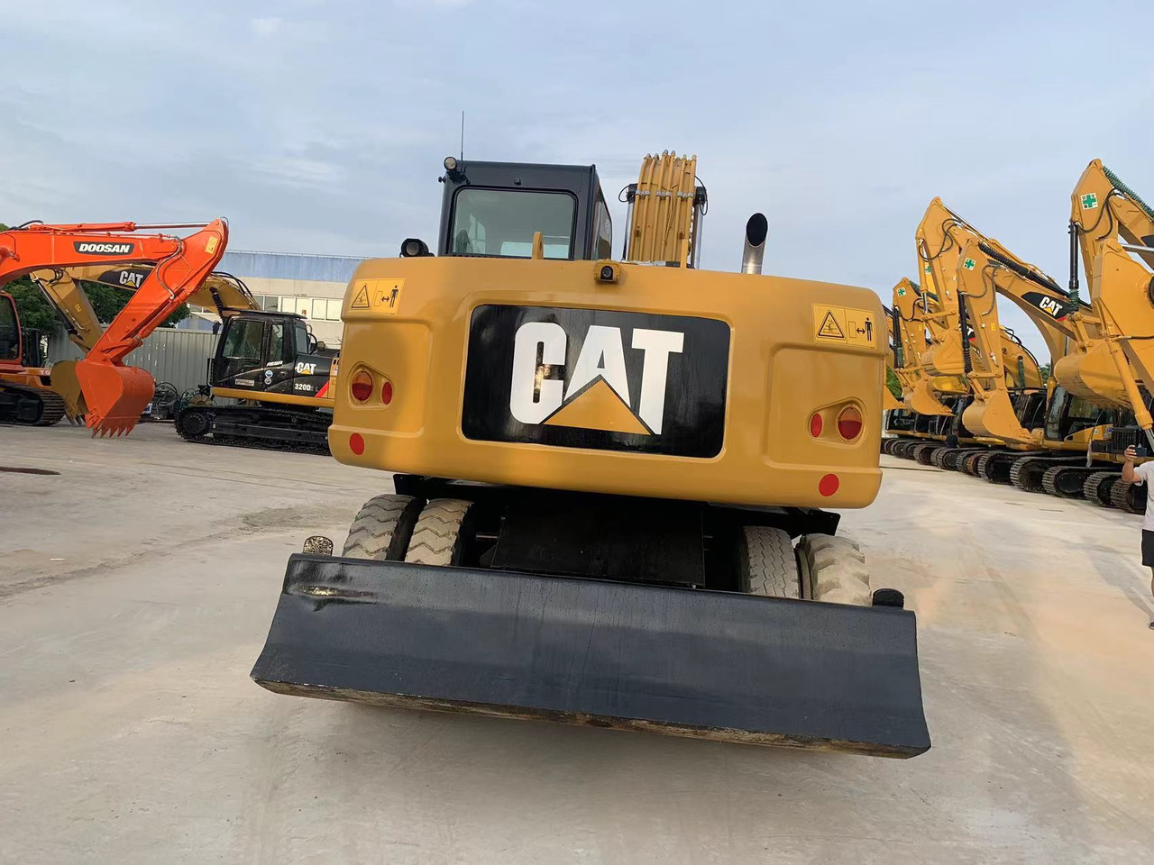 Caterpillar M315D Wheel Excavator Moving by Tires - Колесен багер: снимка 4 Caterpillar M315D Wheel Excavator Moving by Tires - Колесен багер: снимка 4