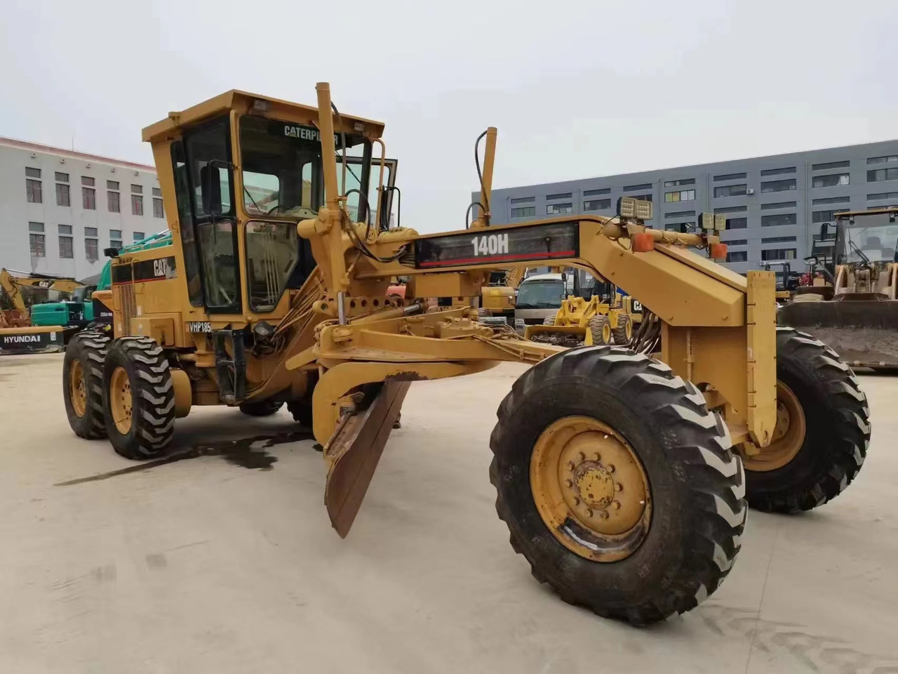 Caterpillar Original Color Motor Grader Used CAT 140H - Грейдер: снимка 2 Caterpillar Original Color Motor Grader Used CAT 140H - Грейдер: снимка 2