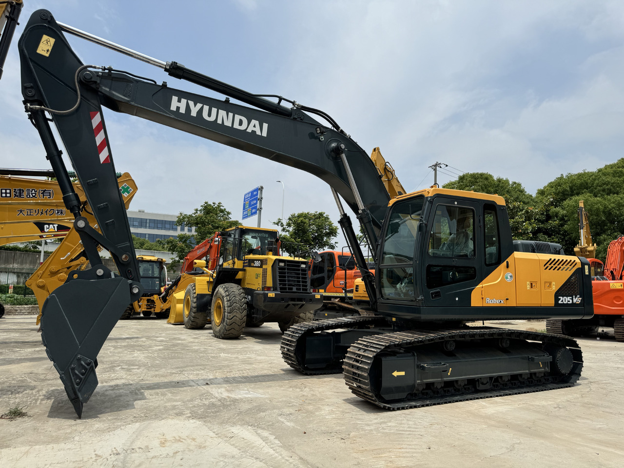 Hyundai 205VS Brand New 20 ton Excavator - Верижен багер: снимка 1 Hyundai 205VS Brand New 20 ton Excavator - Верижен багер: снимка 1