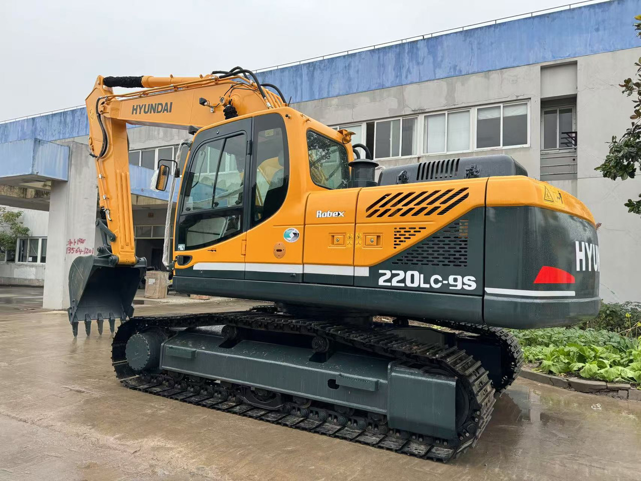Hyundai 220LC-9S Good Price Used Korea Excavator - Верижен багер: снимка 4 Hyundai 220LC-9S Good Price Used Korea Excavator - Верижен багер: снимка 4
