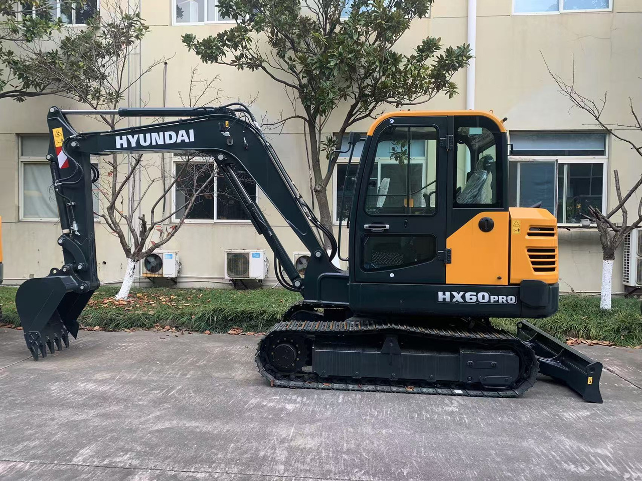 Hyundai Excavator Brand New Hyundai HX60 Pro Small Excavator - Мини багер: снимка 1 Hyundai Excavator Brand New Hyundai HX60 Pro Small Excavator - Мини багер: снимка 1