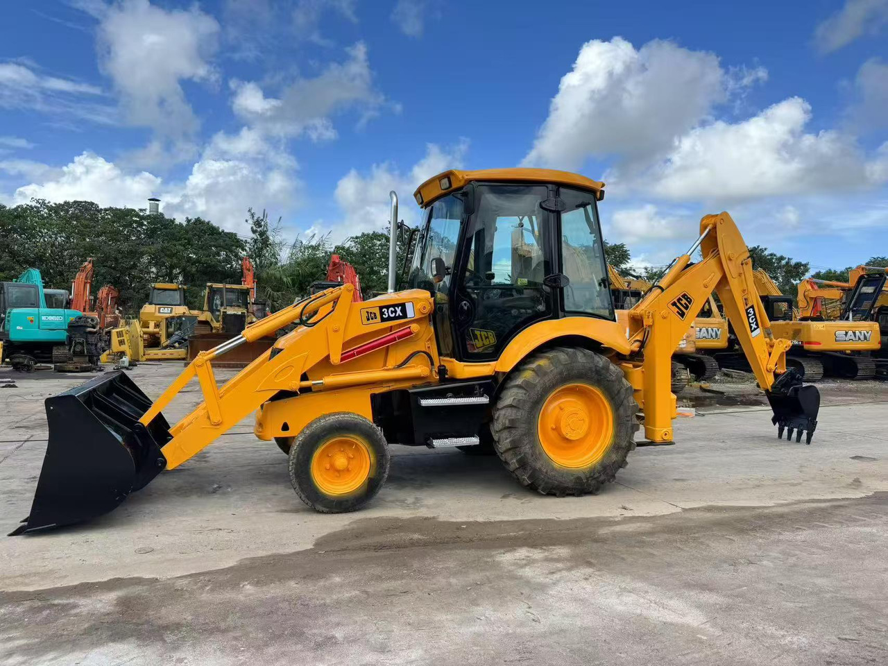 JCB 4x4 Backhoe Loader 3CX Used Condition - Багер-товарач: снимка 2 JCB 4x4 Backhoe Loader 3CX Used Condition - Багер-товарач: снимка 2