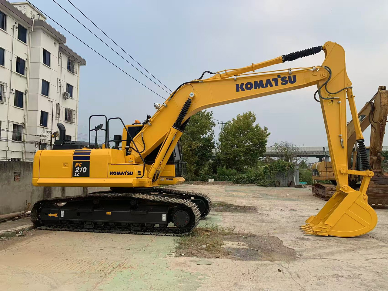 Komatsu Crawler Excavator PC210, PC200 Good Price Japan Excavator - Верижен багер: снимка 4 Komatsu Crawler Excavator PC210, PC200 Good Price Japan Excavator - Верижен багер: снимка 4