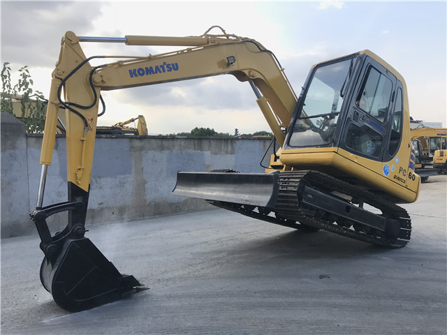 Komatsu PC60 Excavator 6 ton Small Digger Made in Japan - Верижен багер: снимка 4 Komatsu PC60 Excavator 6 ton Small Digger Made in Japan - Верижен багер: снимка 4