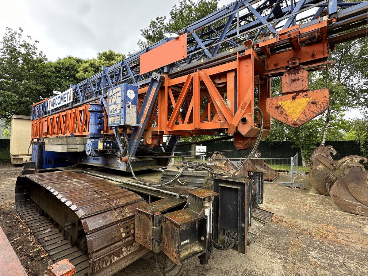 ARCOMET T33C on tracks - Самоиздигащ се кулокран: снимка 1 ARCOMET T33C on tracks - Самоиздигащ се кулокран: снимка 1