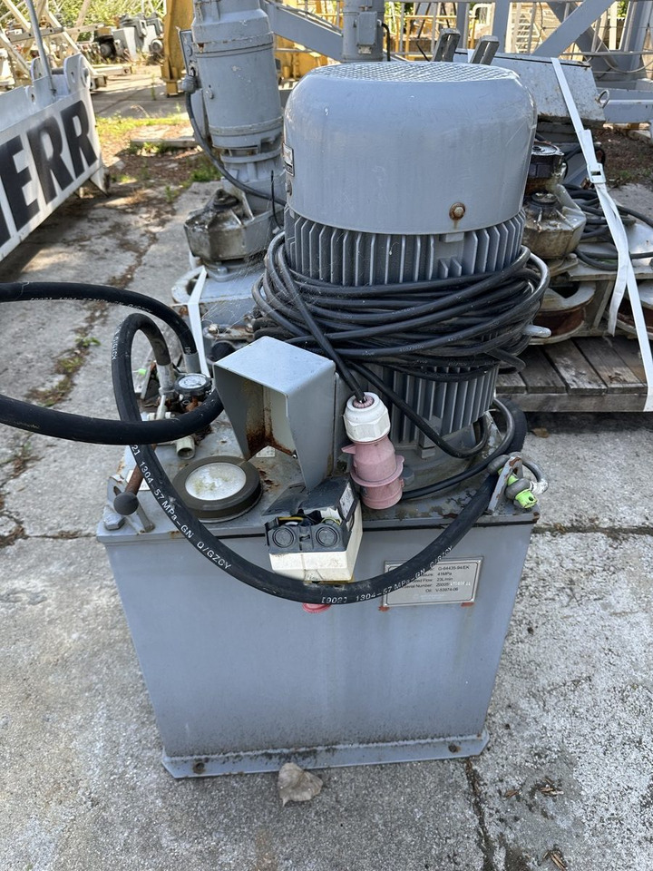 POTAIN T60A telescopic cage - Кулокран: снимка 5 POTAIN T60A telescopic cage - Кулокран: снимка 5