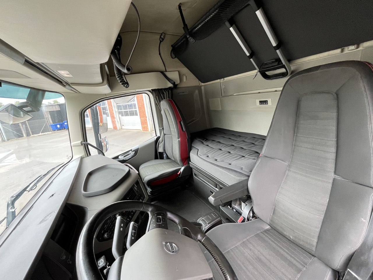 Volvo FH500 6x2 - Влекач: снимка 4 Volvo FH500 6x2 - Влекач: снимка 4