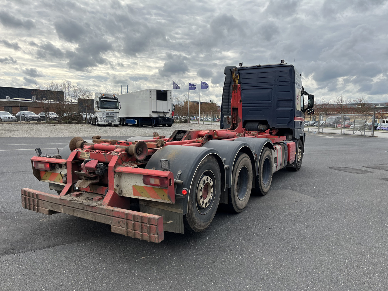 Volvo FM 500 8x4 - Мултилифт с кука камион: снимка 4 Volvo FM 500 8x4 - Мултилифт с кука камион: снимка 4