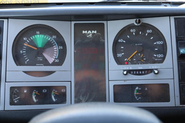 Камион фургон MAN 8.180 TACHOSCHEIBE: снимка 10