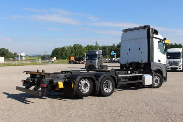 Mercedes-Benz Actros 2545 - Контейнеровоз/ Сменна каросерия камион: снимка 3 Mercedes-Benz Actros 2545 - Контейнеровоз/ Сменна каросерия камион: снимка 3