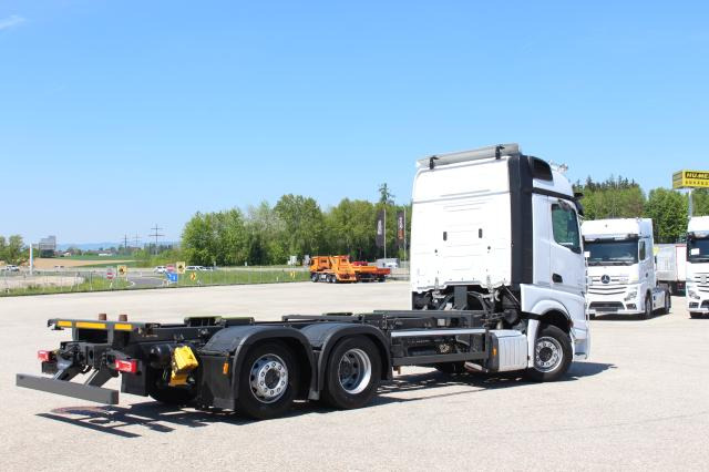 Mercedes-Benz Actros 2545 - Контейнеровоз/ Сменна каросерия камион: снимка 4 Mercedes-Benz Actros 2545 - Контейнеровоз/ Сменна каросерия камион: снимка 4