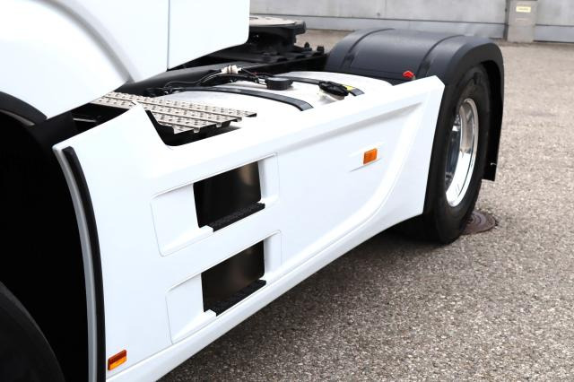 Mercedes-Benz Actros 1853 LS - Влекач: снимка 4 Mercedes-Benz Actros 1853 LS - Влекач: снимка 4