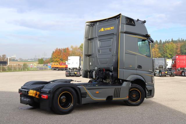 Mercedes-Benz Actros 1853LS EDITION - Влекач: снимка 3 Mercedes-Benz Actros 1853LS EDITION - Влекач: снимка 3