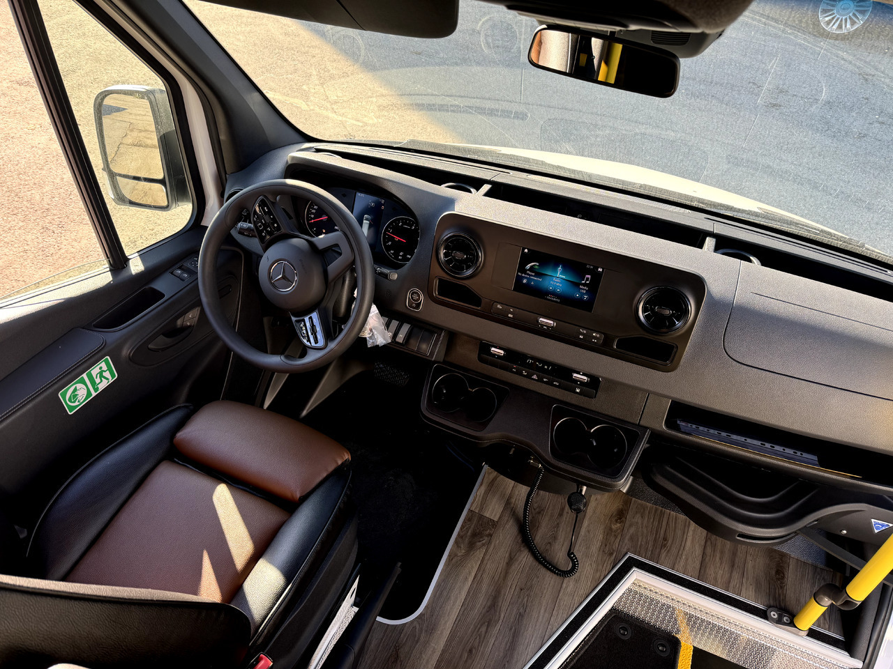 Mercedes-Benz Sprinter 517 - Микробус, Пътнически бус: снимка 2 Mercedes-Benz Sprinter 517 - Микробус, Пътнически бус: снимка 2