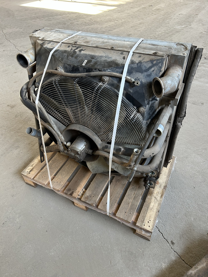 Volvo EW140C - Маслен охладител за Колесен багер: снимка 4 Volvo EW140C - Маслен охладител за Колесен багер: снимка 4