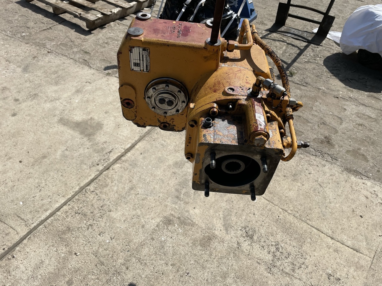 ZF 2HL-100 Z koparki LIEBHERR - Скоростна кутия: снимка 1 ZF 2HL-100 Z koparki LIEBHERR - Скоростна кутия: снимка 1