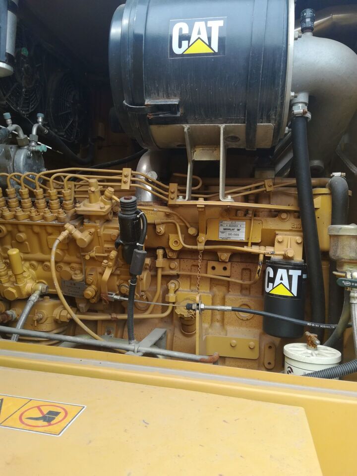 Грейдер Caterpillar 140H: снимка 9