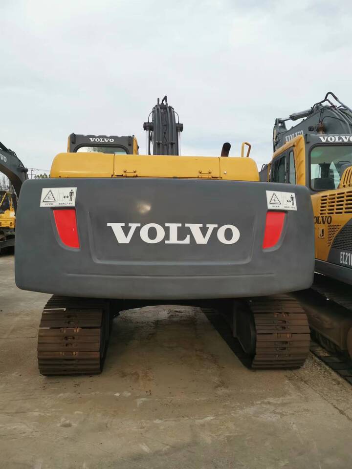 Volvo EC210B - Верижен багер: снимка 5 Volvo EC210B - Верижен багер: снимка 5