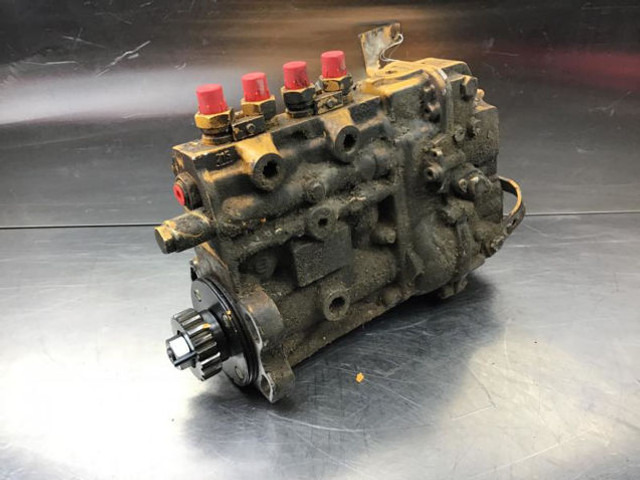Bosch Fuel Injection Pump - Горивна помпа: снимка 2 Bosch Fuel Injection Pump - Горивна помпа: снимка 2