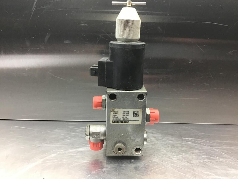 Liebherr A900C Li - Хидравлика: снимка 3 Liebherr A900C Li - Хидравлика: снимка 3