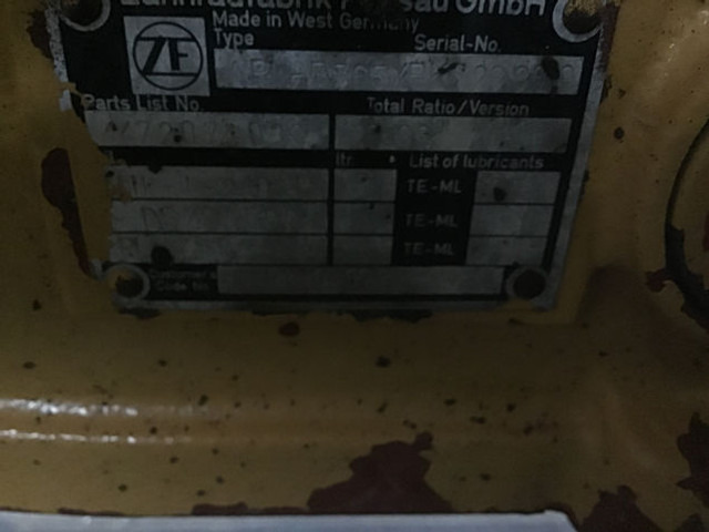 Liebherr APLB765 - Предна ос: снимка 2 Liebherr APLB765 - Предна ос: снимка 2