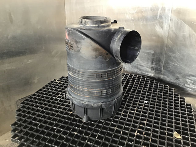 Liebherr Air Filter - Въздушен филтър: снимка 2 Liebherr Air Filter - Въздушен филтър: снимка 2