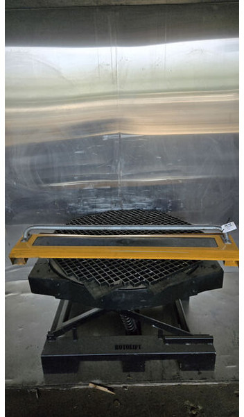 Liebherr Bonnet Left - Капо: снимка 2 Liebherr Bonnet Left - Капо: снимка 2